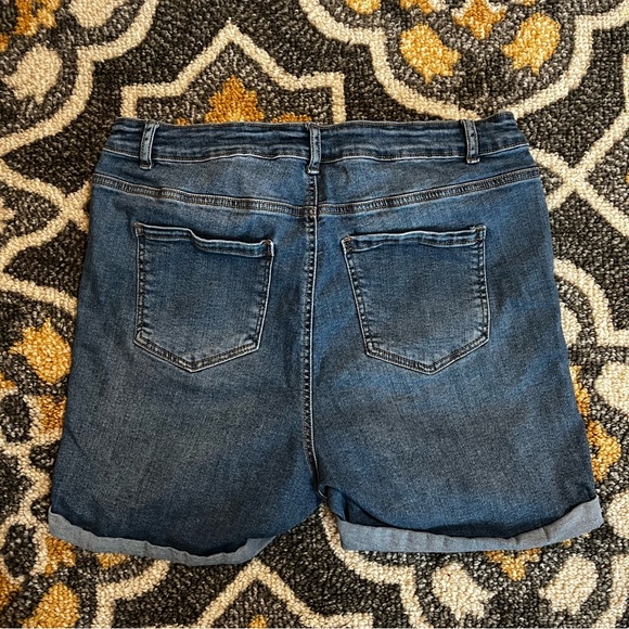 Women’s Wax Jeans Collection Shorts 2X - Picture 3 of 3